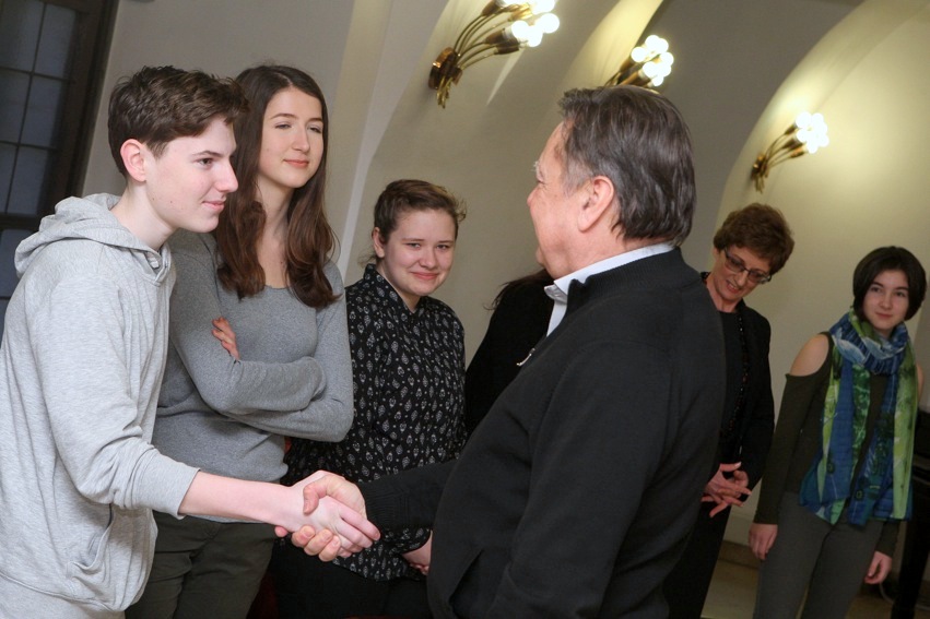 5_sprejem_ucencev_ki_so_se_udelezili_mednarodnega_tekmovanja_nrovan